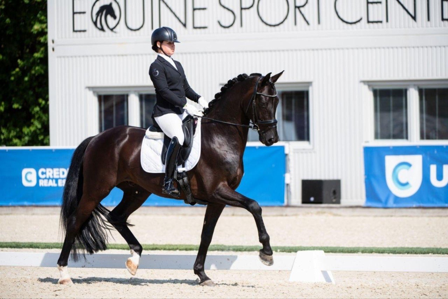 Daria Ponomareva with a dressage horse